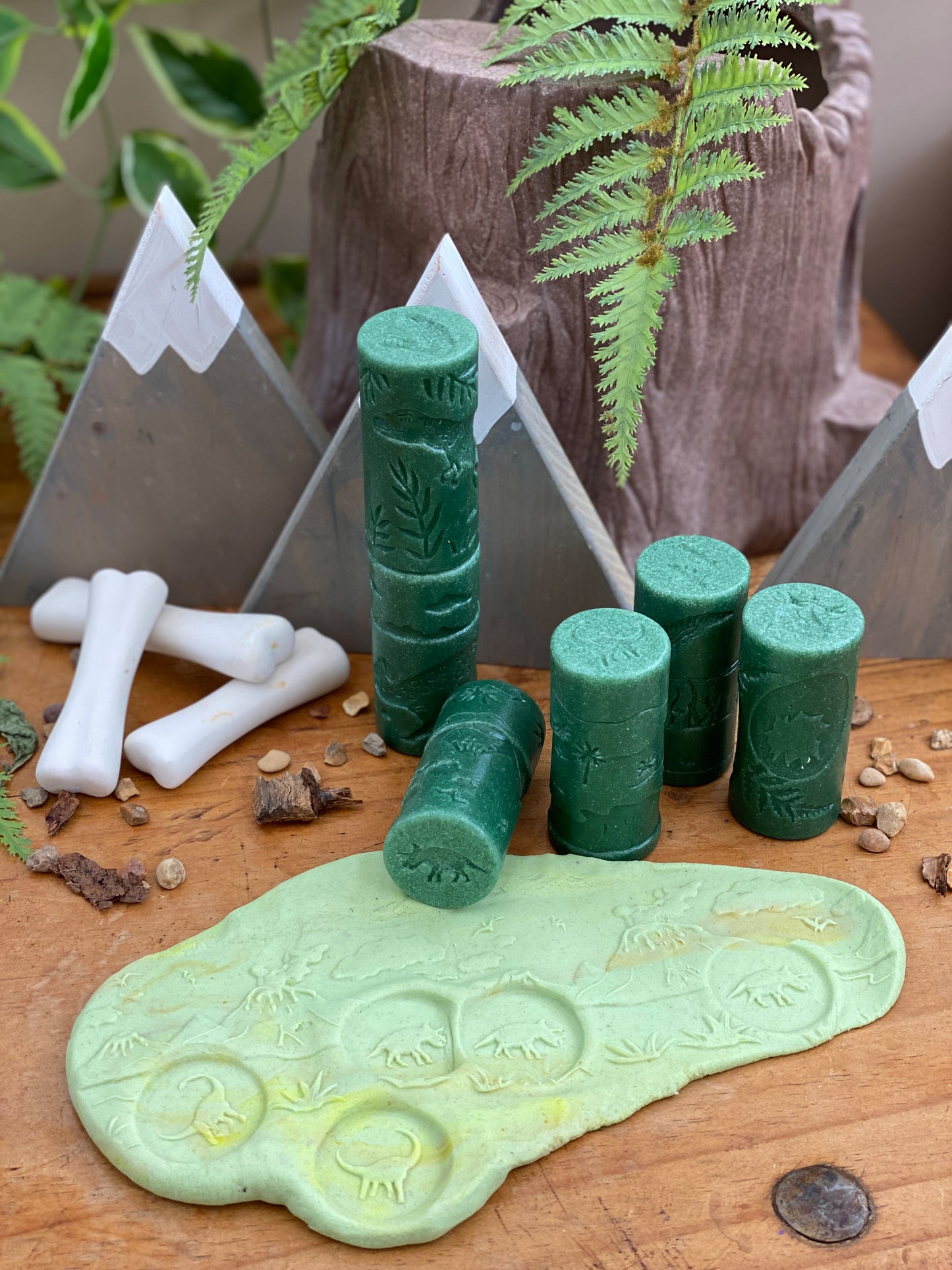 Lets Roll - Dinosaurs